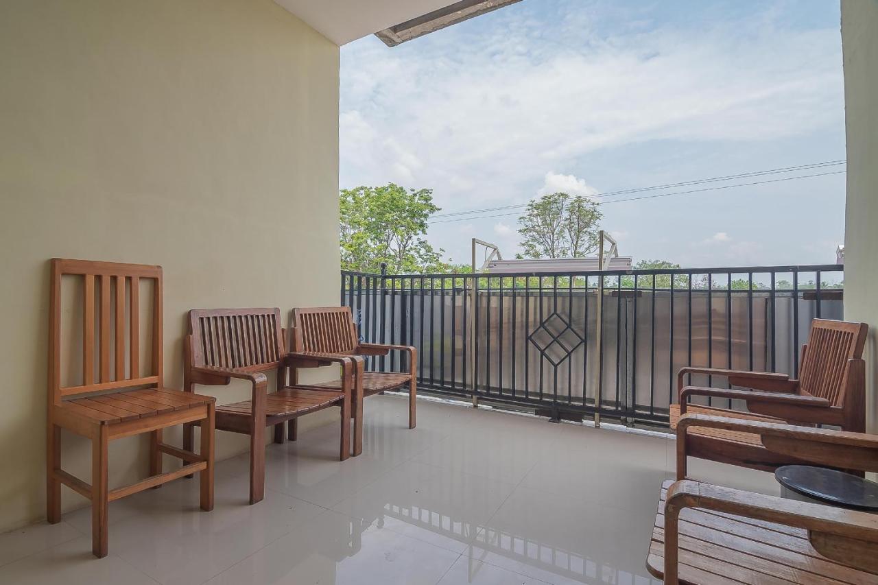 Reddoorz Syariah At Jalan Cilik Riwut Kapuas Hotel Kualakapuas Exterior photo