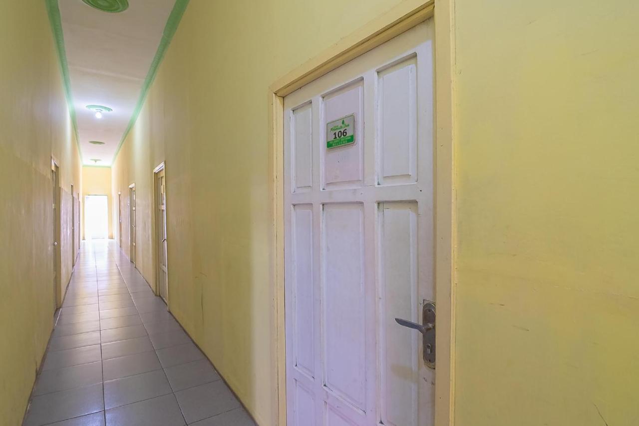 Reddoorz Syariah At Jalan Cilik Riwut Kapuas Hotel Kualakapuas Exterior photo