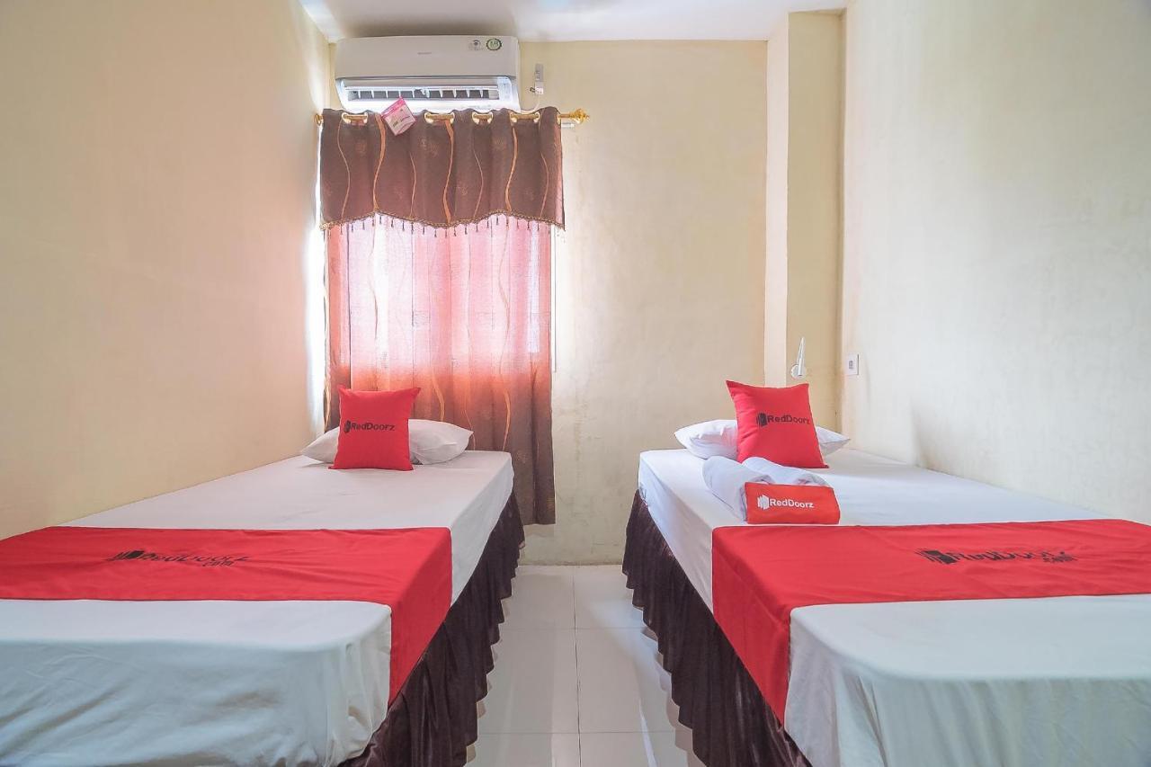 Reddoorz Syariah At Jalan Cilik Riwut Kapuas Hotel Kualakapuas Exterior photo