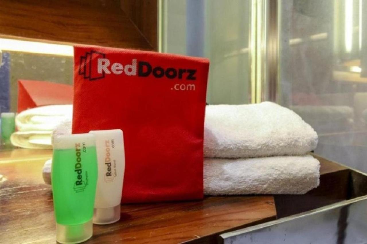 Reddoorz Syariah At Jalan Cilik Riwut Kapuas Hotel Kualakapuas Exterior photo
